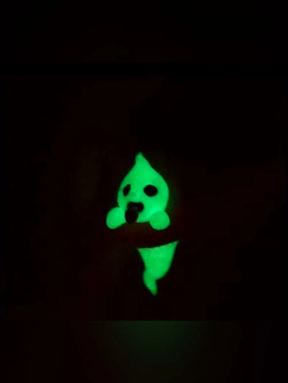 $8 Each Or Bundle 5/$20 Glow-In-The-Dark Tounge Out White Ghost Stud Earring